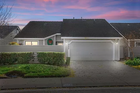 2232 Chelmsford Dr, Modesto, CA 95356 photo 2