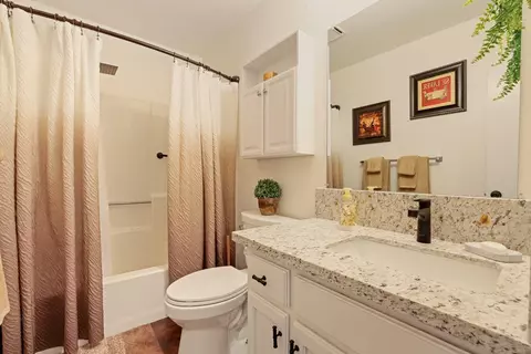 2232 Chelmsford Dr, Modesto, CA 95356 photo 9