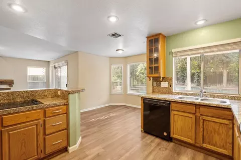 1580 Locust Dr, Tracy, CA 95376 photo 12