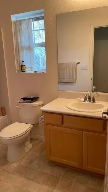 1315 Cottonwood Dr, Davis, CA 95618 photo 5