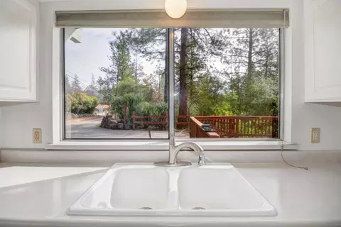 Bath - 2680 Morrene Dr, Placerville, CA 95667 photo 1 of 2