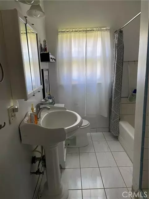 1402 W 5th St, Madera, CA 93637 photo 7