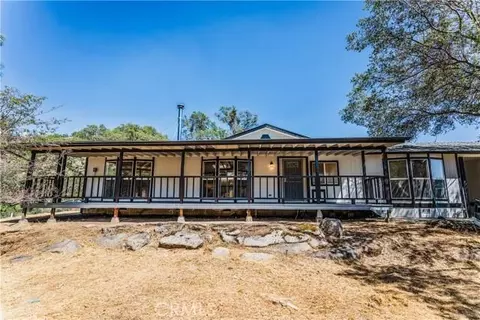29927 Waterleaf Ln, Prather, CA 93651 photo 1