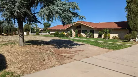 1385 E Pecan, Madera, CA 93637 photo 2