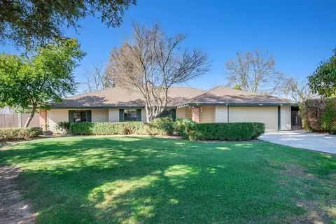 12164 Trieste Dr, Madera, CA 93636 photo 1