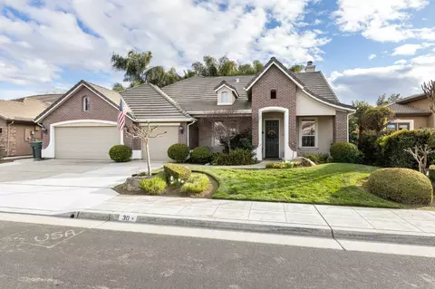 30 W Bedford Ave, Clovis, CA 93611 photo 1