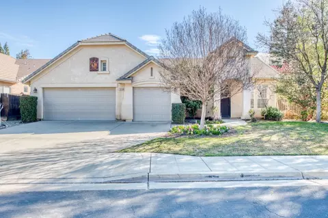 1045 N Caesar Ave, Clovis, CA 93611 photo 1