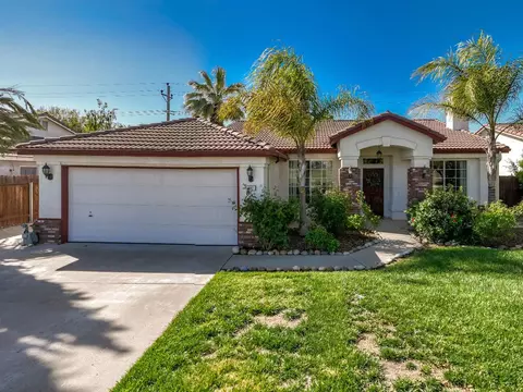 687 Sheffield Ct, Lemoore, CA 93245 photo 1