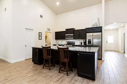 2265 Las Rosas Ave, Clovis, CA 93619 photo 1