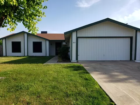 260 Pearl Dr, Lemoore, CA 93245 photo 1