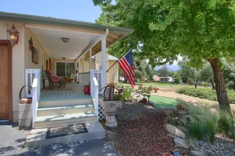 40441 Griffin Dr, Oakhurst, CA 93644 photo 1