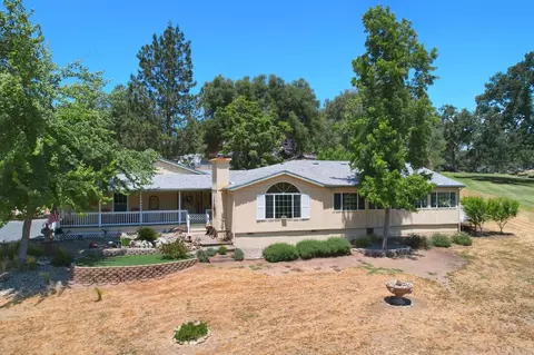 40441 Griffin Dr, Oakhurst, CA 93644 photo 2