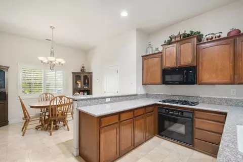 51 N Dalton Ave, Sanger, CA 93657 photo 9