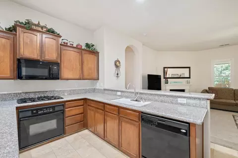 51 N Dalton Ave, Sanger, CA 93657 photo 11
