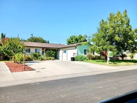 533 Rall, Clovis, CA 93612 photo 1
