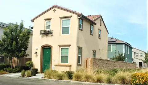 1573 Enlightened Way, Clovis, CA 93619 photo 1