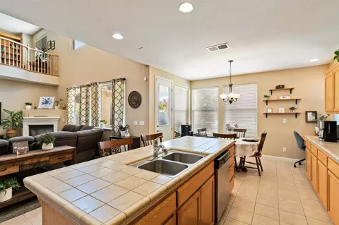 16051 W Matthew Ave, Kerman, CA 93630 photo 17