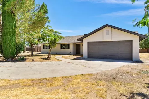 16895 Crystal Dr, Madera, CA 93638 photo 2
