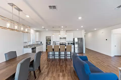 1553 Encantada Ave, Madera, CA 93637 photo 8