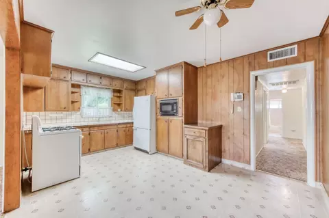 1940 14th St, Sanger, CA 93657 photo 9