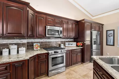 291 W Chennault Ave, Clovis, CA 93611 photo 10