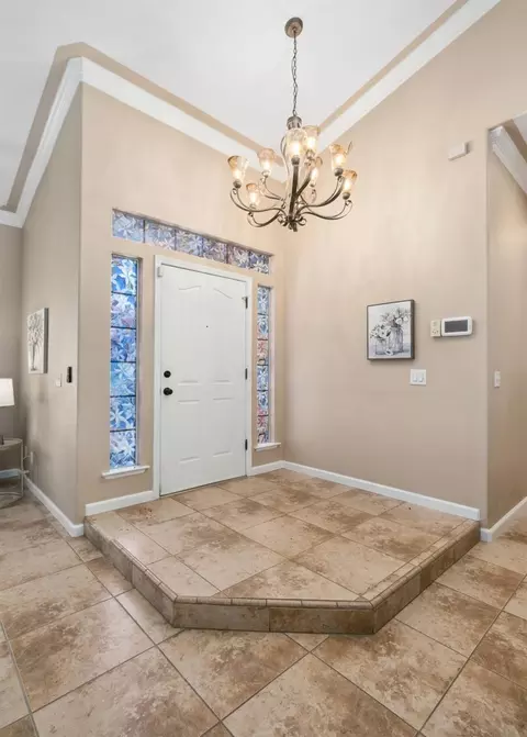 291 W Chennault Ave, Clovis, CA 93611 photo 4