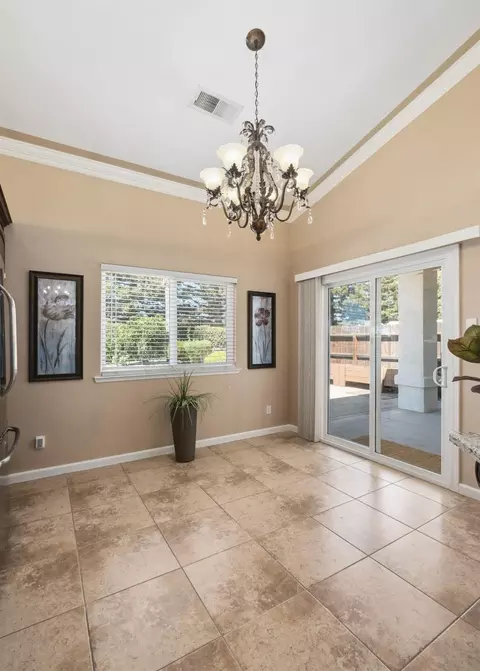 291 W Chennault Ave, Clovis, CA 93611 photo 12