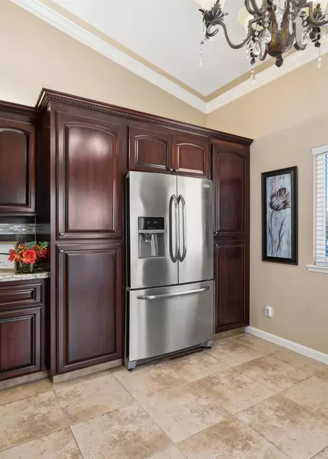 291 W Chennault Ave, Clovis, CA 93611 photo 11