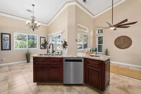 291 W Chennault Ave, Clovis, CA 93611 photo 13