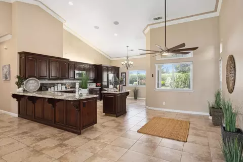 291 W Chennault Ave, Clovis, CA 93611 photo 7