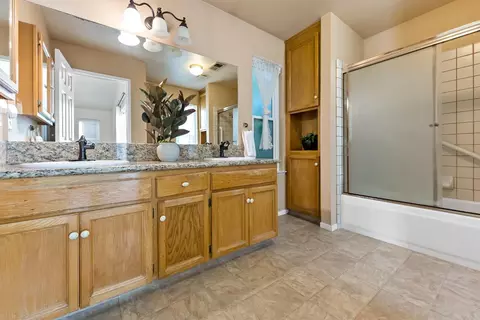780 Burl Ave, Clovis, CA 93611 photo 16