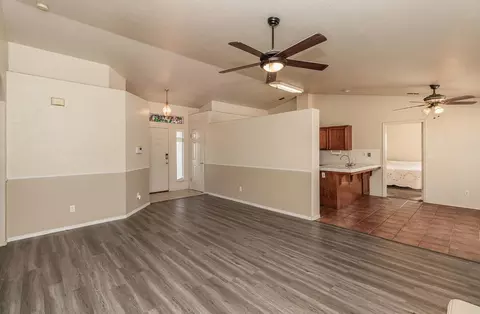 363 Janay Ct, Coalinga, CA 93210 photo 5