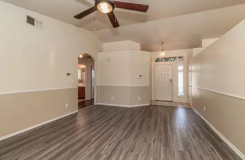 363 Janay Ct, Coalinga, CA 93210 photo 4