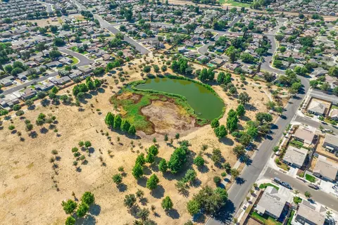 565 Ruby Dr, Lemoore, CA 93245 photo 45