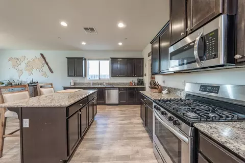 565 Ruby Dr, Lemoore, CA 93245 photo 15