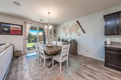 565 Ruby Dr, Lemoore, CA 93245 photo 9