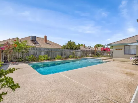 581 E Ash Ave, Hanford, CA 93230 photo 33