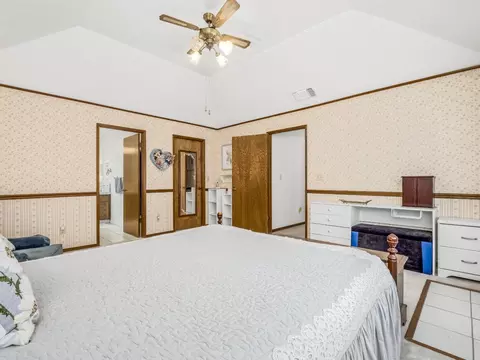 581 E Ash Ave, Hanford, CA 93230 photo 15