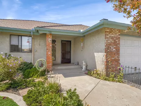 581 E Ash Ave, Hanford, CA 93230 photo 3