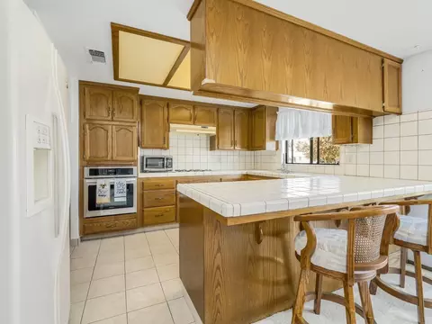 581 E Ash Ave, Hanford, CA 93230 photo 12