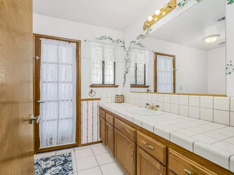 581 E Ash Ave, Hanford, CA 93230 photo 22