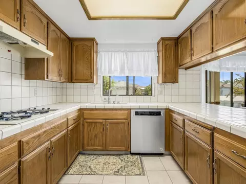 581 E Ash Ave, Hanford, CA 93230 photo 13