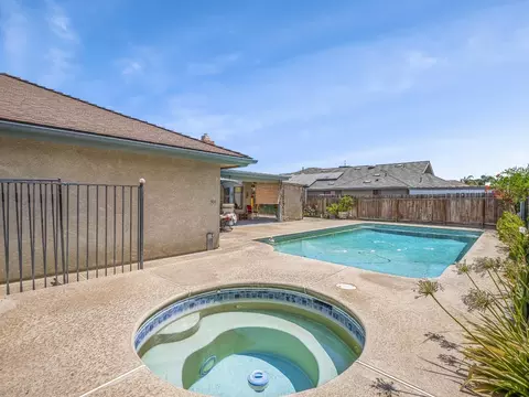 581 E Ash Ave, Hanford, CA 93230 photo 28