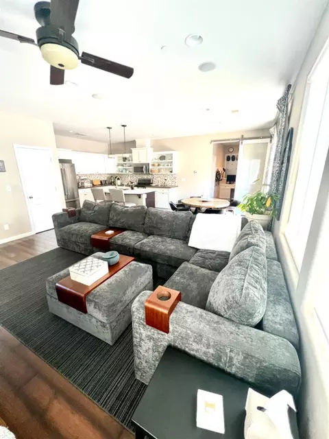3040 Glacier Ln, Clovis, CA 93619 photo 8