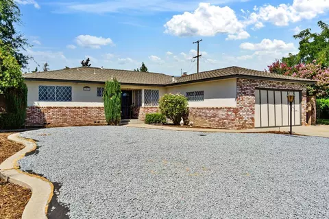 607 W San Jose Ave, Clovis, CA 93612 photo 4