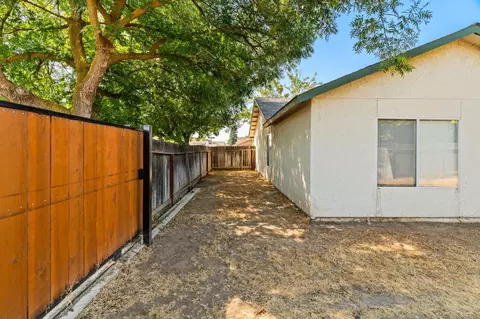 509 Deerwood Dr, Madera, CA 93637 photo 20