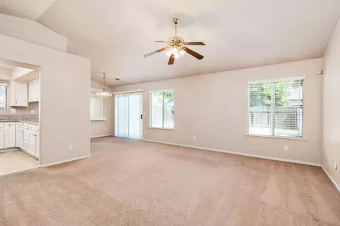 509 Deerwood Dr, Madera, CA 93637 photo 5