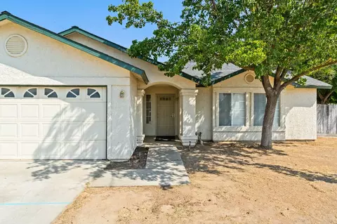 509 Deerwood Dr, Madera, CA 93637 photo 2