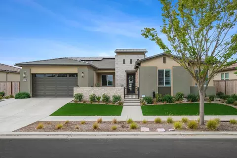 507 Overstone Ave, Madera, CA 93636 photo 1