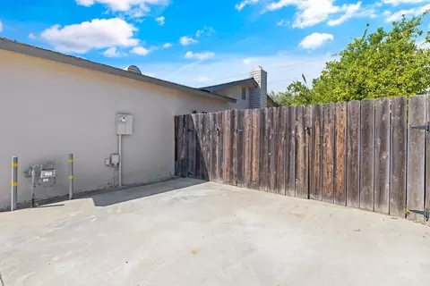 2880 Claremont Ave, Clovis, CA 93611 photo 4